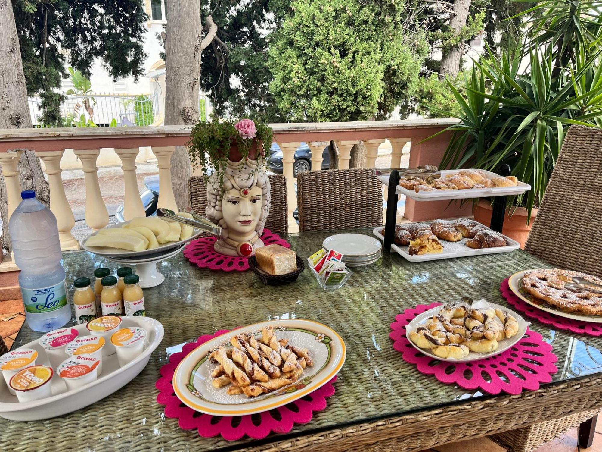 B&B Villa Regina Santa Domenica  Exterior photo